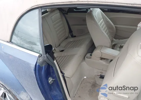 2013 Volkswagen Beetle 2.0T z USA, uszkodzony, nr VIN 3VW7T7AT8DM828515